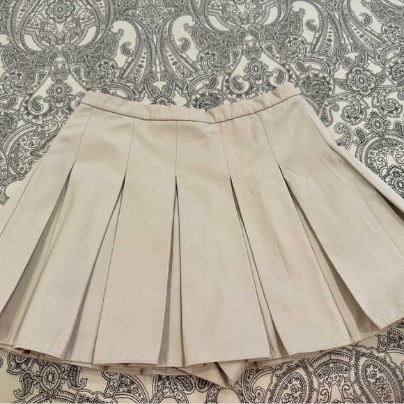 Preloved Dixon Skort in Ecru
Amanda Uprichard - Picture 1 of 5